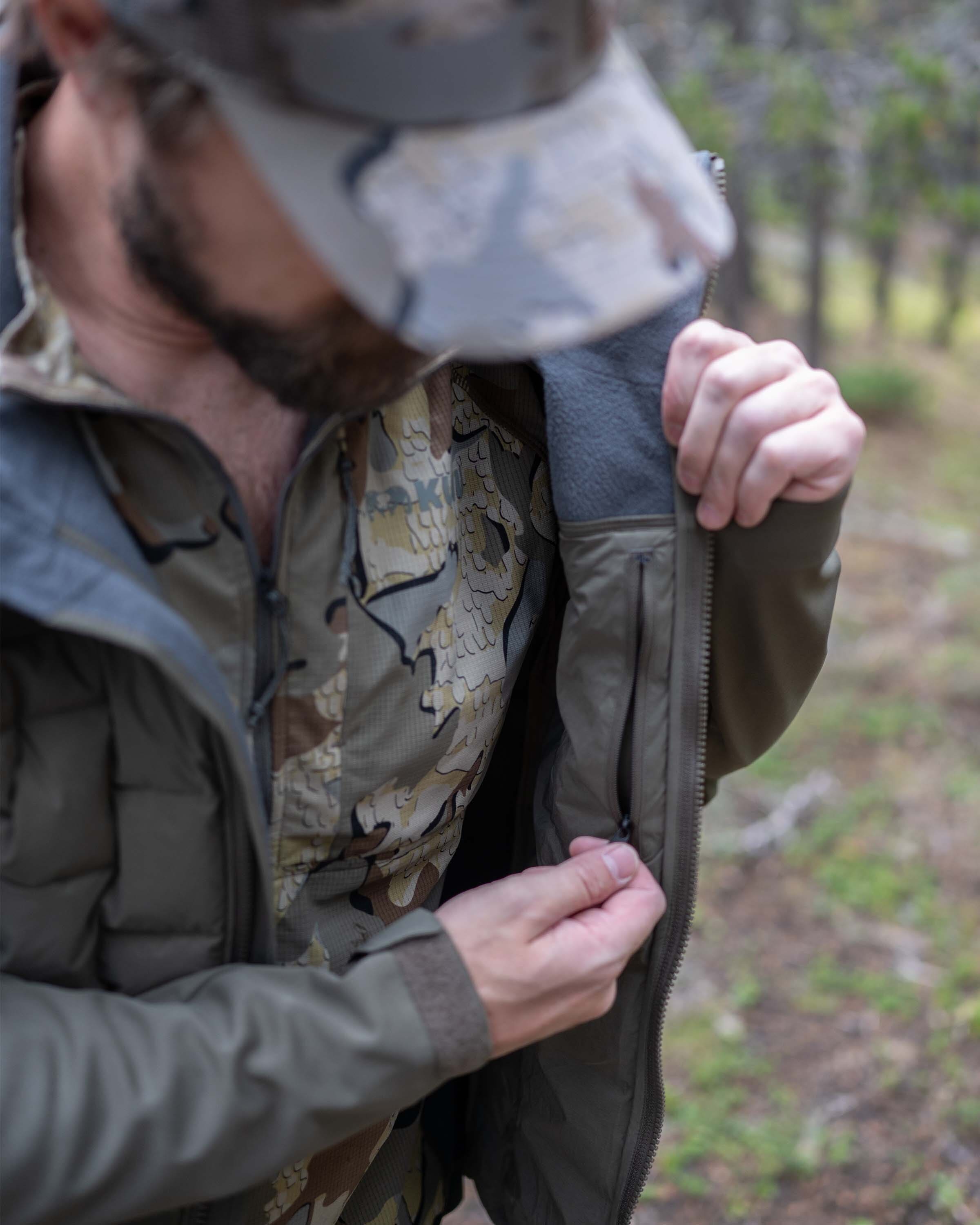 Axis Thermal Hybrid Hooded Jacket | Carbon - Image 6